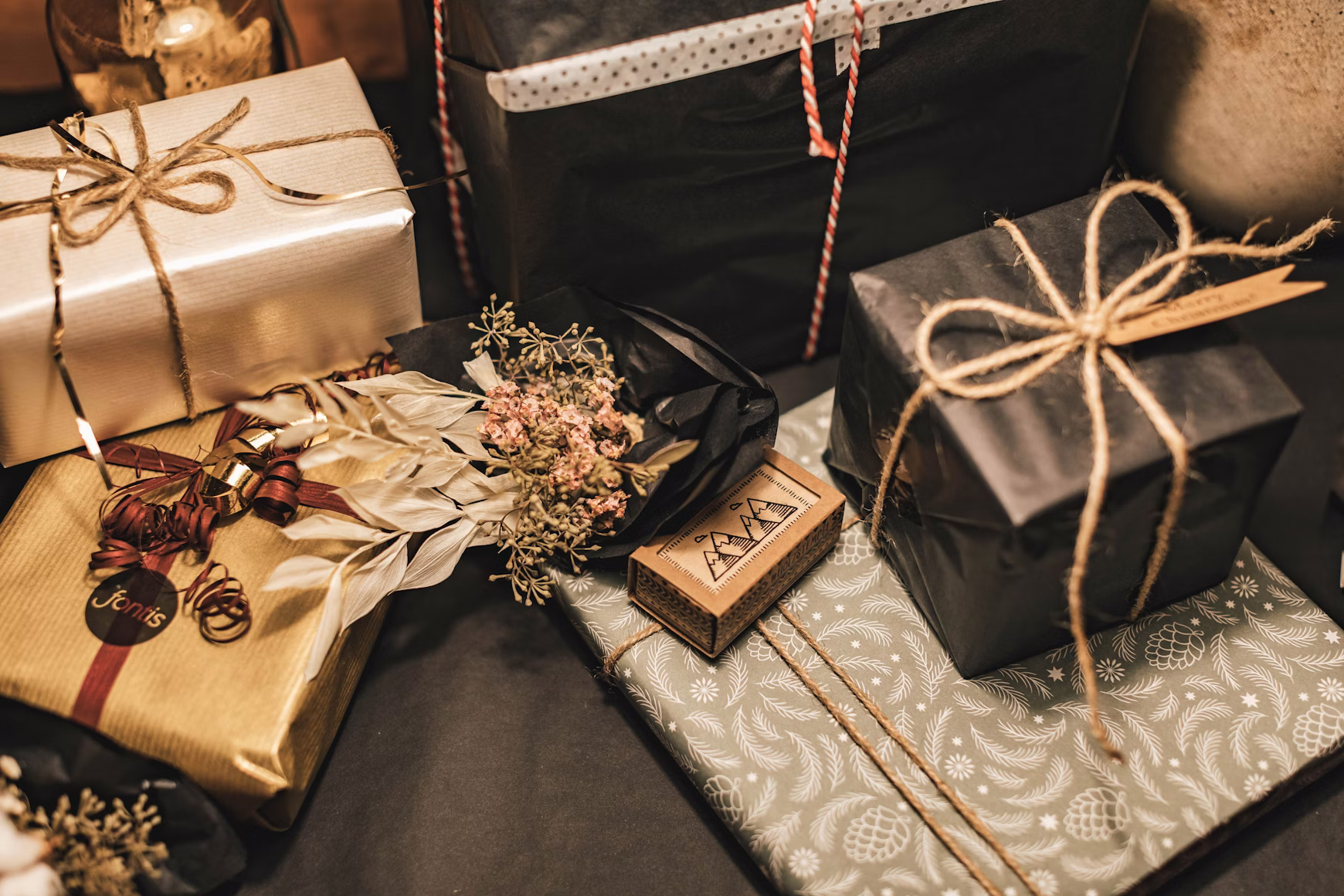 AI shopping assistant helping find perfect gifts easily